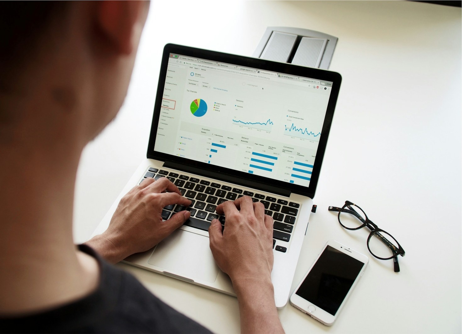 How To Stay Informed Without Overload